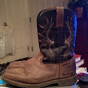 Men's Justin Black and Brown Square Toe Western Boots